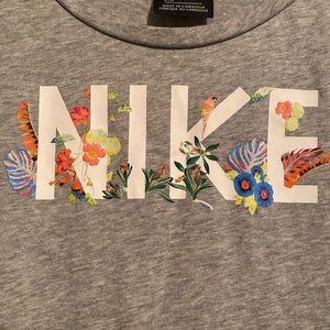 Women’s Grey Medium Nike T-shirt.Lightly worn